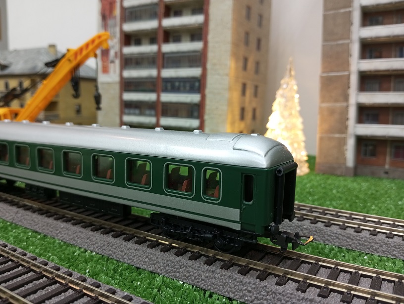 пассажирский вагон Piko